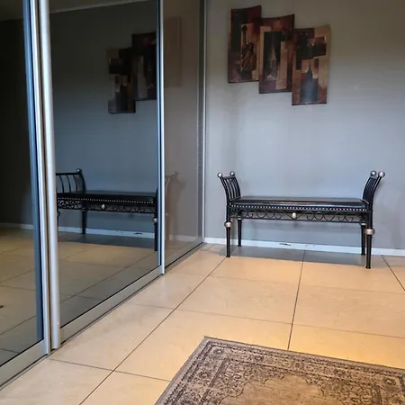 ヴィラ 4bedroom 15airport Free Parking リレストロム